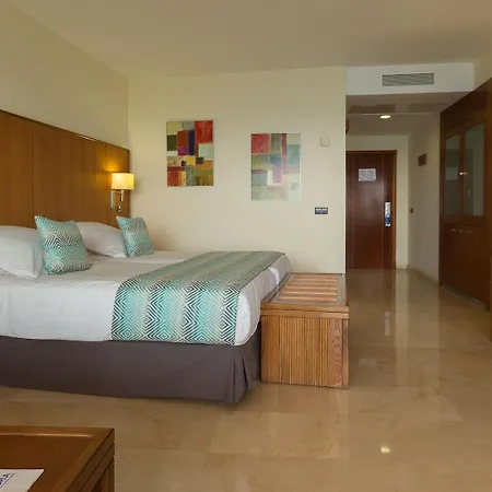 Hotel Gloria Palace Royal & 4*