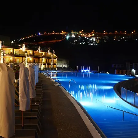 Ξενοδοχείο Gloria Palace Royal & 4*