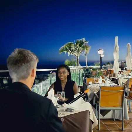 Hotel Gloria Palace Royal & 4*