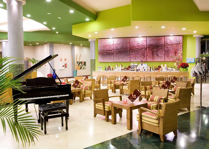 Gloria Palace Royal & 4*