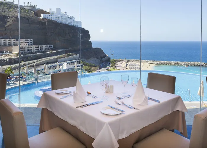 Hotel Gloria Palace Royal & 4*